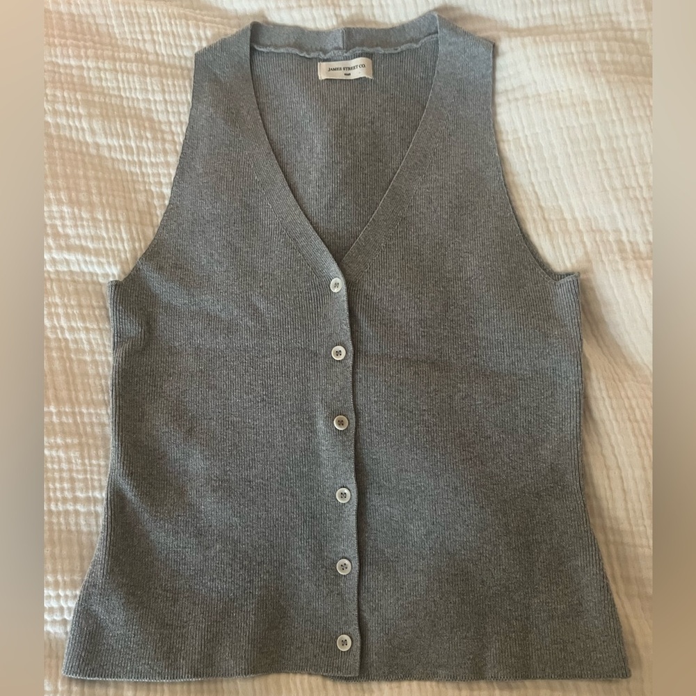 Gray Sleeveless Knit Top